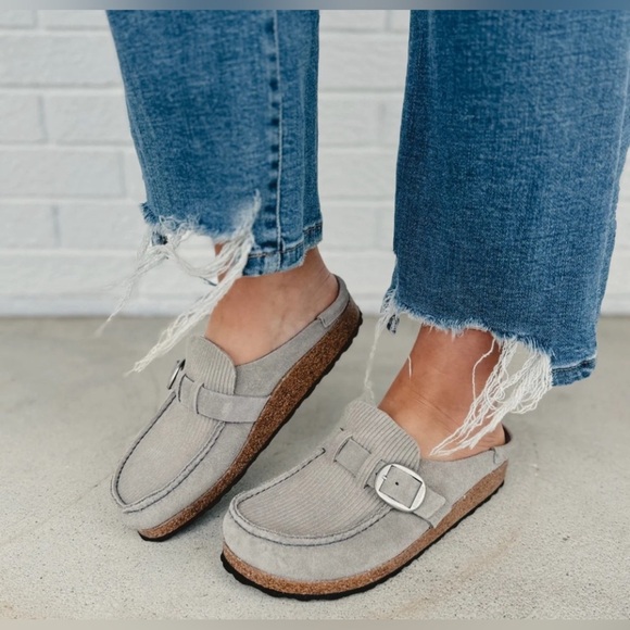 Birkenstock Shoes - Birkenstock Buckley Suede Embossed Clogs 40 Gray Size 9 $179
